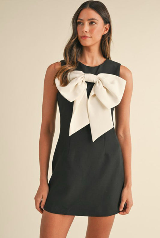 Black Contrast Bowknot Appliqué Crew Neck Mini Dress